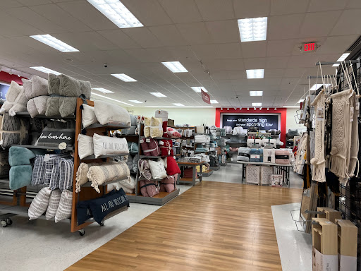 Department Store «T.J. Maxx», reviews and photos, 1320 Lincoln Way E, Chambersburg, PA 17202, USA