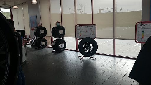 Tire Shop «Discount Tire Store - Liberty, MO», reviews and photos, 100 Stewart Ct, Liberty, MO 64068, USA