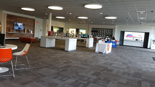 Cell Phone Store «AT&T», reviews and photos, 1500 Oakley Seaver Dr Suite 1, Clermont, FL 34711, USA