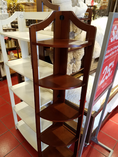 Home Goods Store «Pier 1 Imports», reviews and photos, 11211 SE 82nd Ave, Happy Valley, OR 97086, USA