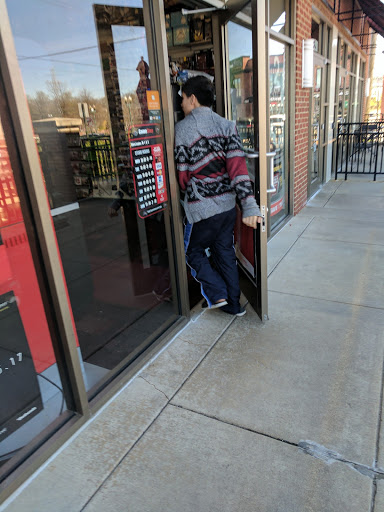 GameStop, 203 Maple Ave E, Vienna, VA 22180, USA, 