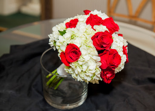 Flower Delivery «Aebersold Florist», reviews and photos, 1217 Silver St, New Albany, IN 47150, USA