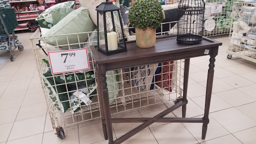 Home Goods Store «Christmas Tree Shops», reviews and photos, 28-34 Broadway, Lynnfield, MA 01940, USA