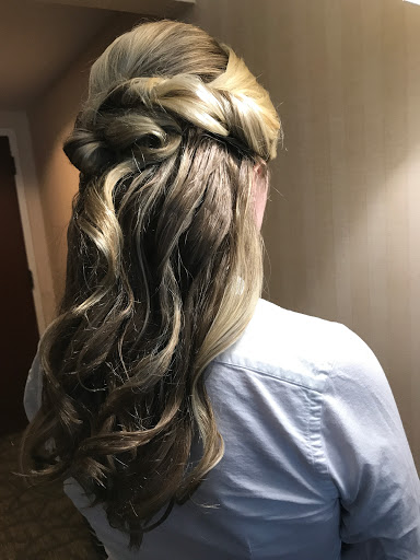 Hair Salon «Salon Lofts Crossroads Plaza», reviews and photos, 213 Crossroads Blvd, Cary, NC 27518, USA