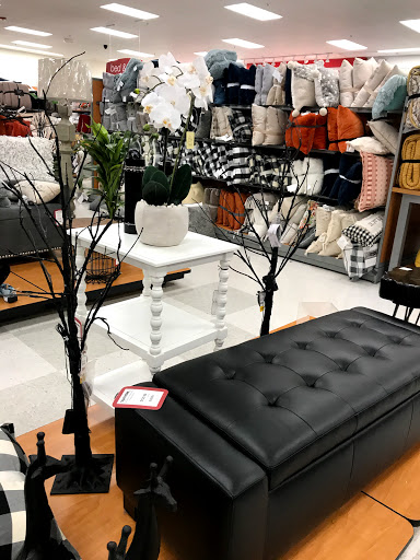 Department Store «T.J. Maxx», reviews and photos, 588 Francisco Blvd W, San Rafael, CA 94901, USA