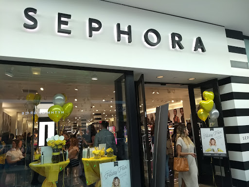 Shopping Mall «Dadeland Mall», reviews and photos, 7535 N Kendall Dr, Miami, FL 33156, USA