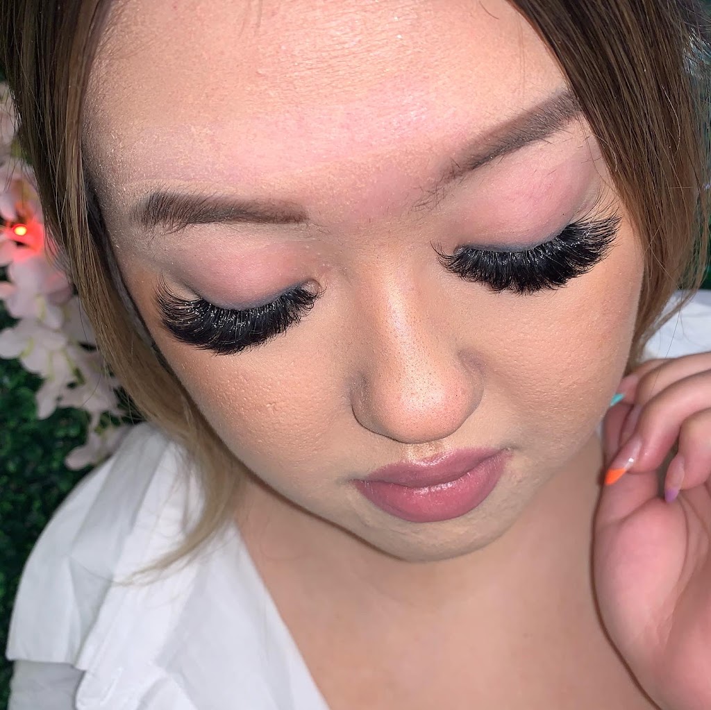 Bombshell Beauty Lounge 15068