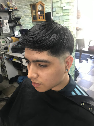 Barber Shop «New York Barber Shop», reviews and photos, 87 N Beverwyck Rd # B, Lake Hiawatha, NJ 07034, USA