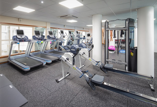 Reviews of Hilton Health Club in Cardiff - Sports Complex