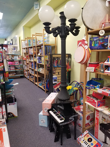Toy Store «Hopscotch Toys», reviews and photos, 103 SE Baker St, McMinnville, OR 97128, USA
