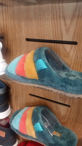 Shopping Mall «Eagledale Plaza Shopping Center», reviews and photos, 2802 Lafayette Rd, Indianapolis, IN 46222, USA