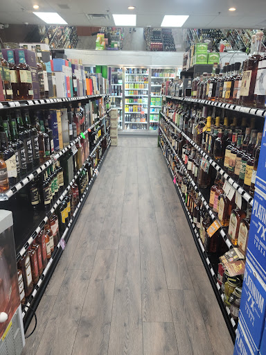 Liquor Store «Star Liquor @ Big Bend Road», reviews and photos, 13192 US-301, Riverview, FL 33578, USA