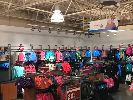 Sportswear Store «Columbia Sportswear Outlet Store», reviews and photos, 3170 Livermore Outlets Dr #420, Livermore, CA 94551, USA