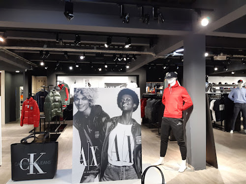 Magasin de vêtements WAS We Are Select Gap Gap