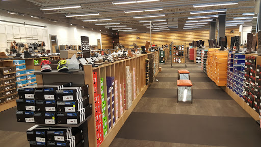Shoe Store «DSW Designer Shoe Warehouse», reviews and photos, 2915 Harrison Ave NW, Olympia, WA 98502, USA