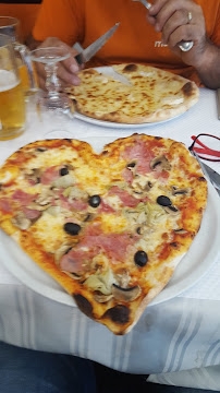 Pizza du Restaurant italien Dolce Vita à Issy-les-Moulineaux - n°17