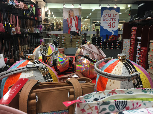 Shoe Store «Shoe Dept. Encore», reviews and photos, 452 W 14 Mile Rd, Troy, MI 48083, USA