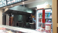 Atmosphère du Restauration rapide Restaurant Artemis Kebab&Pizza&Tacos&Grillade&Burger à La Queue-lez-Yvelines - n°1