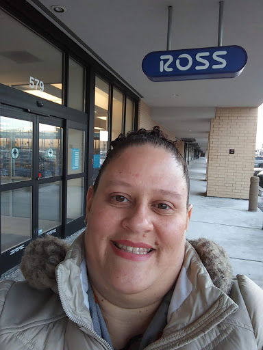 Clothing Store «Ross Dress for Less», reviews and photos, 581 Roosevelt Rd, Glen Ellyn, IL 60137, USA