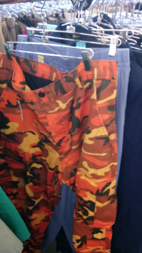 Thrift Store «Thrift Town», reviews and photos, 410 El Camino Ave, Sacramento, CA 95815, USA