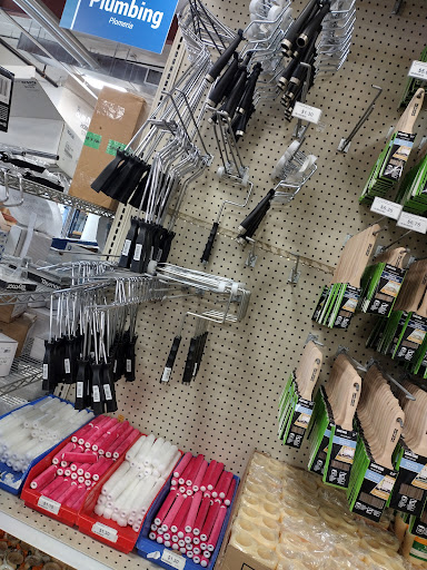 Building Materials Store «East Euclid ReStore», reviews and photos, 2200 E Euclid Ave, Des Moines, IA 50317, USA