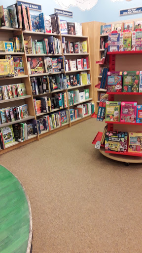Book Store «Barnes & Noble Booksellers», reviews and photos, 1739 Olentangy River Rd, Columbus, OH 43212, USA
