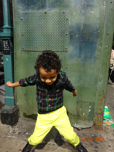 Shopping Mall «Golden Horseshoe Shopping Center», reviews and photos, 1088 Wilmot Rd, Scarsdale, NY 10583, USA