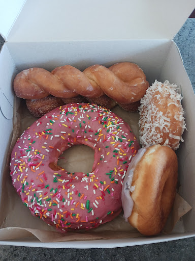Donut Shop «Donut Place», reviews and photos, 5476 Del Amo Blvd, Long Beach, CA 90808, USA
