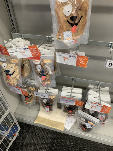 Office Supply Store «Staples», reviews and photos, 1080 Old Country Rd, Westbury, NY 11590, USA