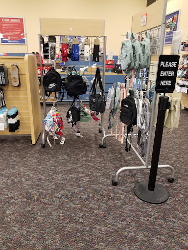 Shoe Store «Shoe Carnival», reviews and photos, 2485 NW Federal Hwy, Stuart, FL 34994, USA