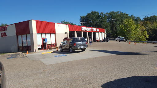Tire Shop «Discount Tire Store - Tyler, TX», reviews and photos, 3910 S Broadway Ave, Tyler, TX 75701, USA