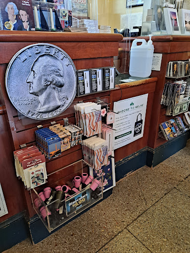 Washington Monument Bookstore