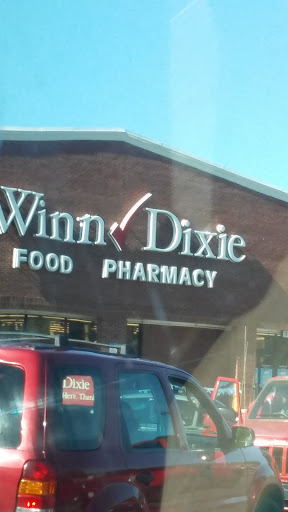Grocery Store «Winn-Dixie», reviews and photos, 640 Ollie Ave, Clanton, AL 35045, USA