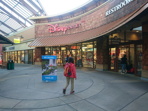 Shopping Mall «Woodburn Premium Outlets», reviews and photos, 1001 N Arney Rd, Woodburn, OR 97071, USA