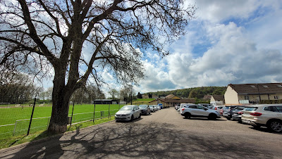 Parking du stade à Guerting