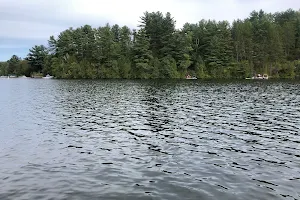 Parc du lac Pierre image