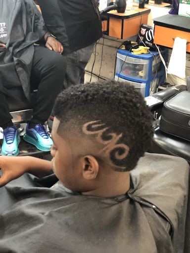 Barber Shop «Fine Line Barber shop», reviews and photos, 2408 Avenue G NW, Winter Haven, FL 33880, USA