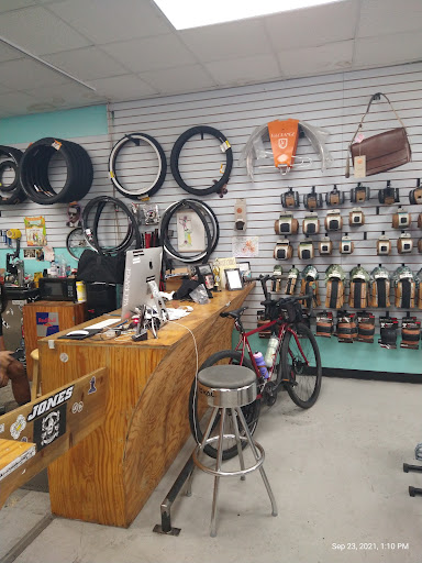 Bicycle Store «City Bike Tampa», reviews and photos, 208 E Cass St, Tampa, FL 33602, USA