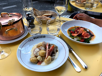 Chez Monsieur à Paris