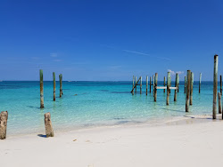 Nicholls Town beach'in fotoğrafı - rahatlamayı sevenler arasında popüler bir yer