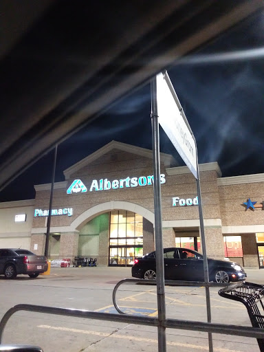 Grocery Store «Albertsons», reviews and photos, 215 N Carrier Pkwy, Grand Prairie, TX 75050, USA
