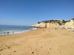 Foto von Strand Cova Redonda mit sehr sauber Sauberkeitsgrad