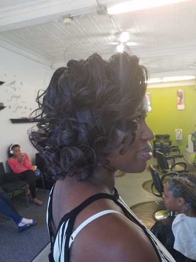 Beauty Salon «Beauty By Dezign», reviews and photos, 24 Birch St, Manchester, CT 06040, USA