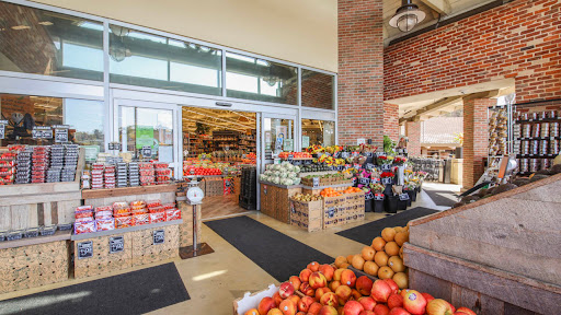 Grocery Store «Nugget Markets», reviews and photos, 1 Blackfield Dr, Belvedere Tiburon, CA 94920, USA