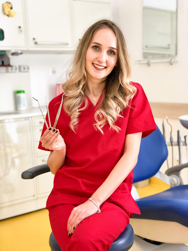 Medic stomatolog Dr. Corina Saplacan - Doctor