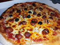 Plats et boissons du Pizzeria Pizza Azzurro à Heyrieux - n°11