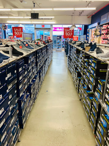 Shoe Store «SKECHERS Factory Outlet», reviews and photos, 163-11 Jamaica Ave, Jamaica, NY 11432, USA