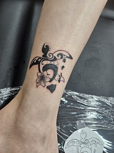 Explore tribal half sleeve tattoo ideas, creative tattoo ideas in Lahaina, available at Banyan Tree Tattoo