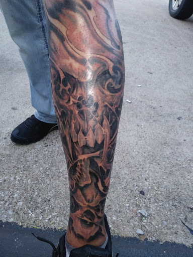 Tattoo Shop «Fearless Tattoos», reviews and photos, 715 S Interstate 35 East Service Rd, DeSoto, TX 75115, USA