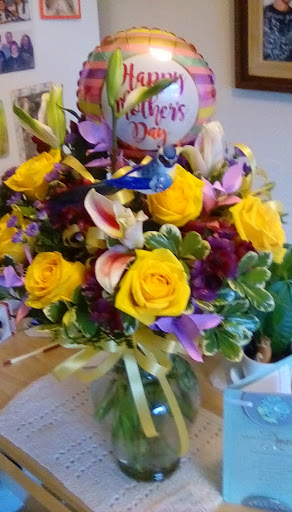 Florist «Flowers With Love», reviews and photos, 7509 22nd Ave, Kenosha, WI 53143, USA